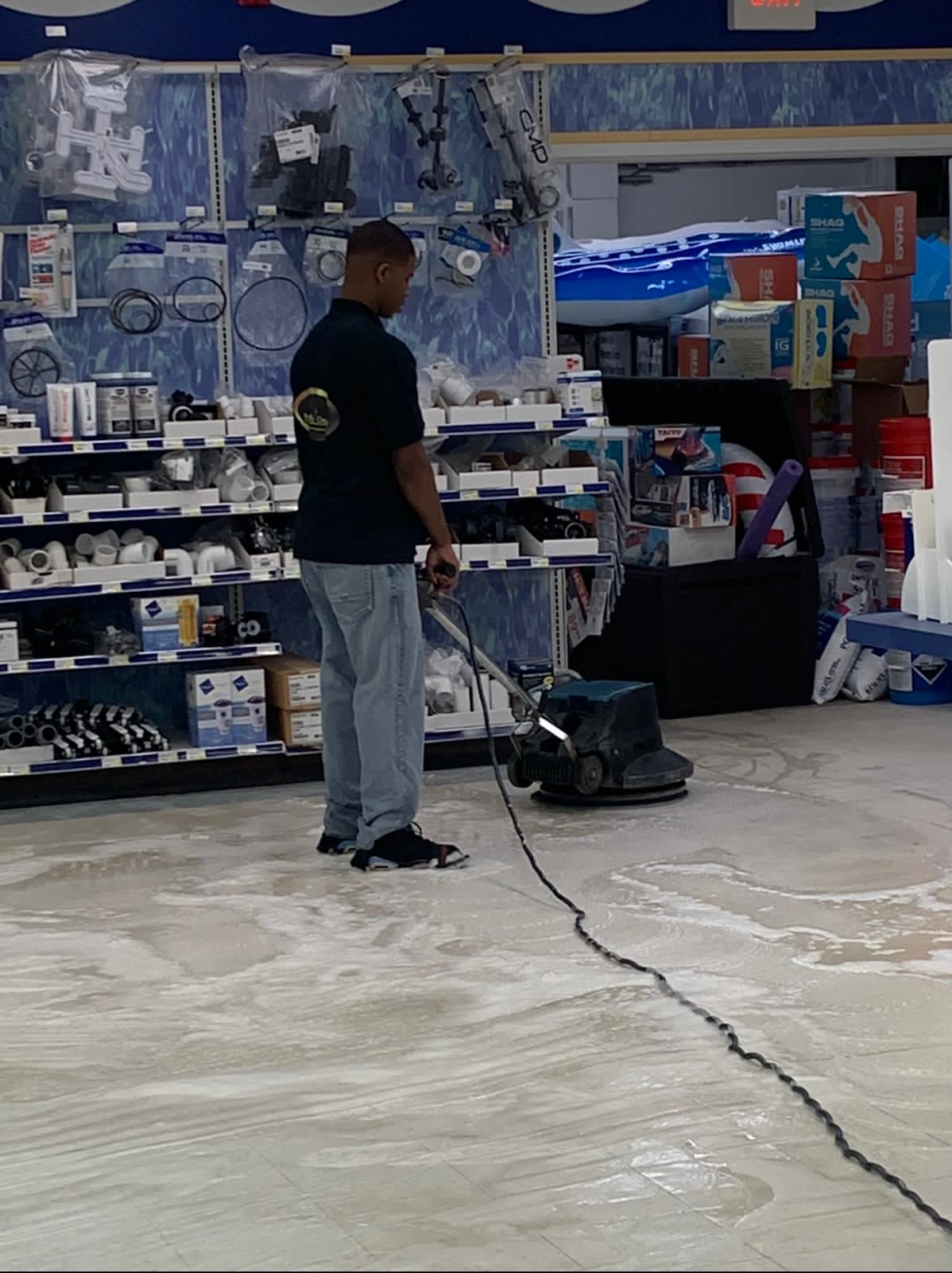 commercial store cleaning service