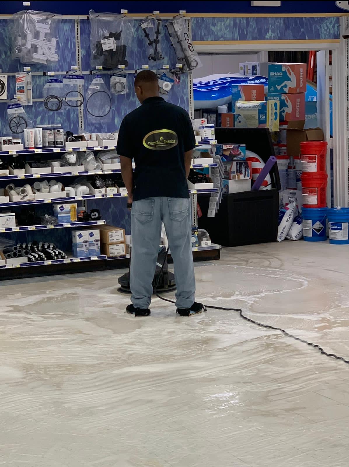 commercial store cleaning service